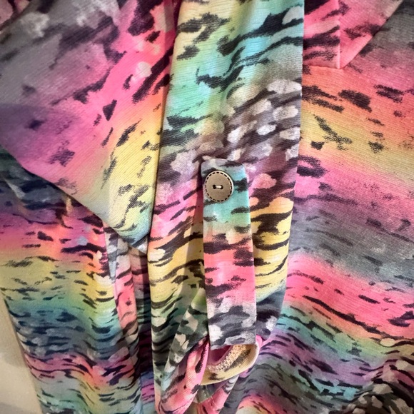 Honeyme Pink, Yellow and Gray Top with 3/4 Sleeves - Picture 6 of 7